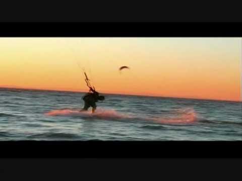 Curso de kitesurf en Castelldefels: Aprende a volar sobre las olas