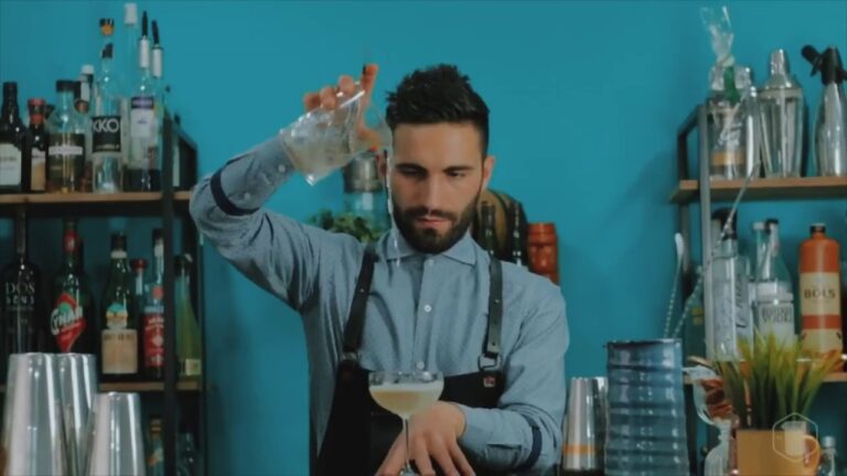 Curso de Cocteler&iacute;a en Barcelona: Aprende a Crear los Mejores C&oacute;cteles