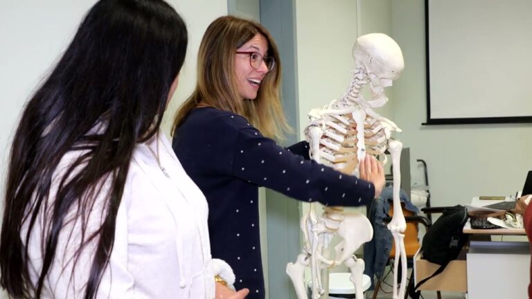 Formación y Oportunidades para Técnicos de Rayos de Grado Medio